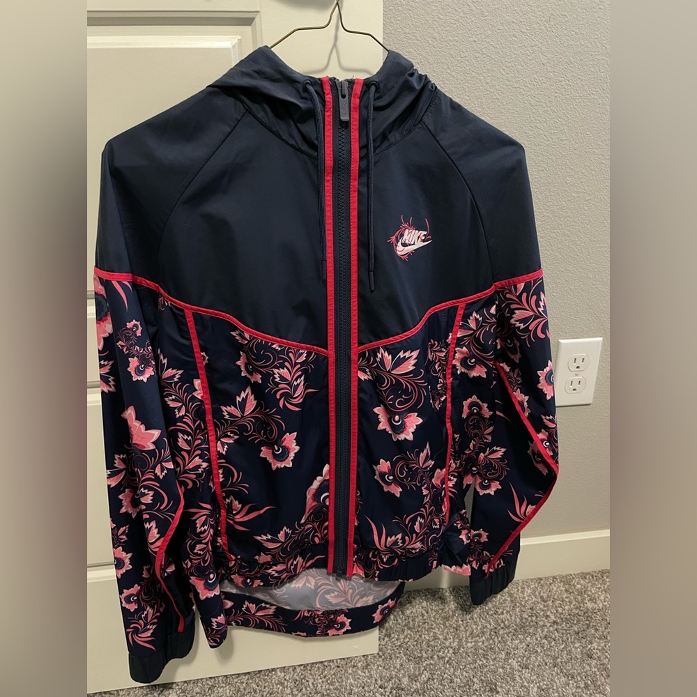 Nike Women’s Chinese New Year Wind Breaker - Small